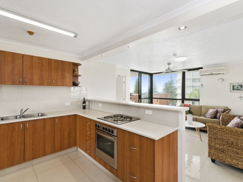 Photo - 401/1855 Gold Coast Highway, Burleigh Heads QLD 4220 - Image 6