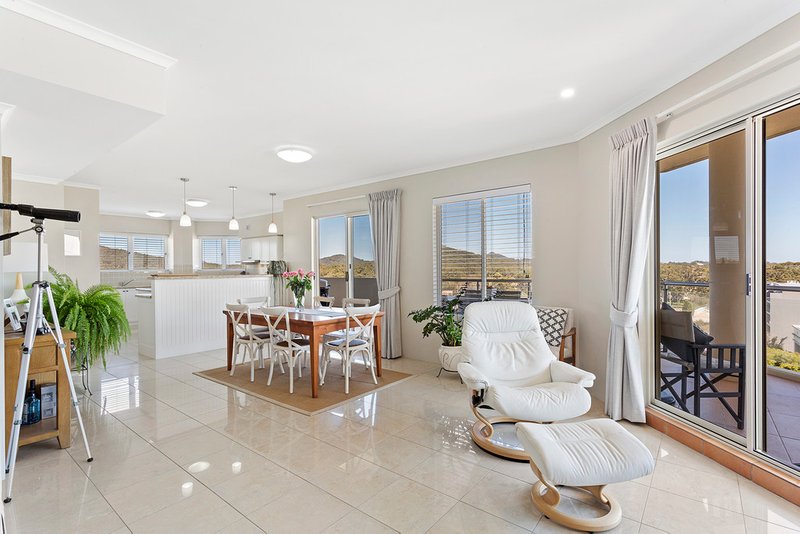 Photo - 401/2 Messines Street, , Shoal Bay NSW 2315 - Image 6