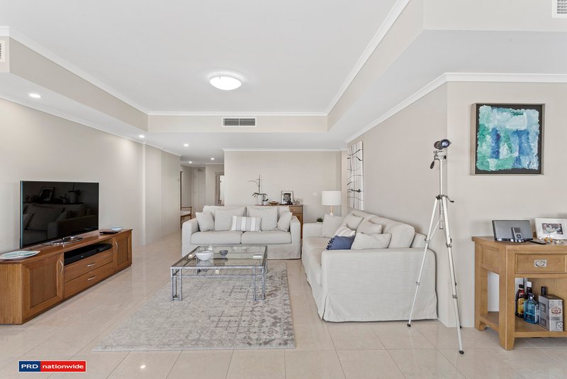 Photo - 401/2 Messines Street, , Shoal Bay NSW 2315 - Image 9