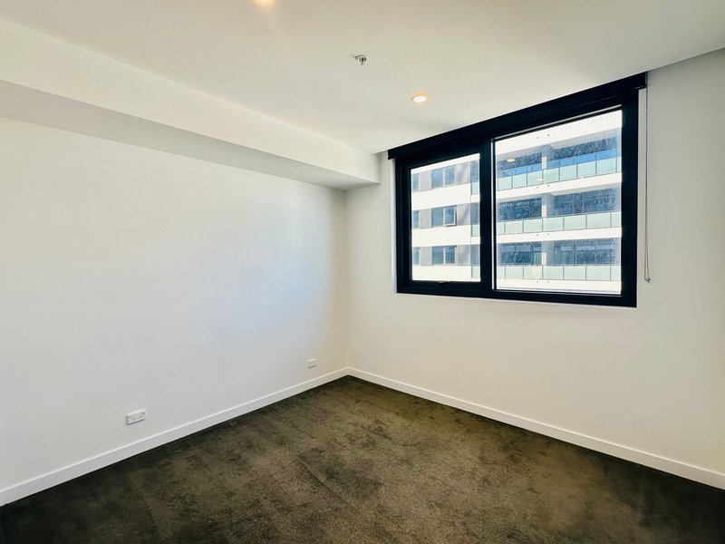 Photo - 401/20 Lomandra Drive, Clayton South VIC 3169 - Image 3