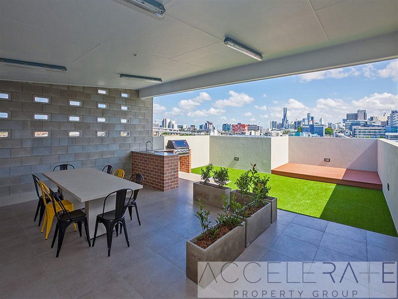 Photo - 401/21 Victoria Street, Windsor QLD 4030 - Image 1
