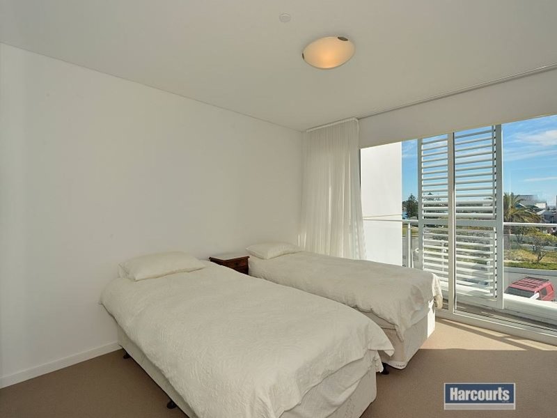 Photo - 401/3 Marco Polo Drive, Mandurah WA 6210 - Image 13