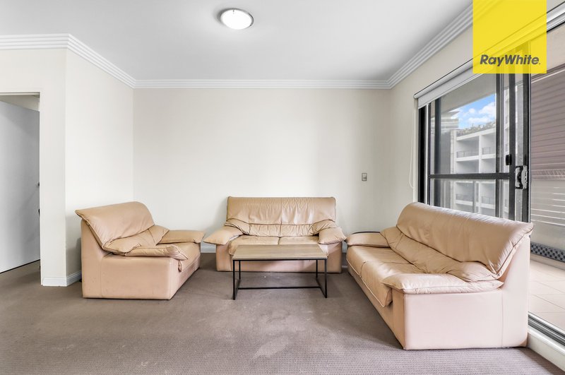 Photo - 401/31-37 Hassall Street, Parramatta NSW 2150 - Image 4