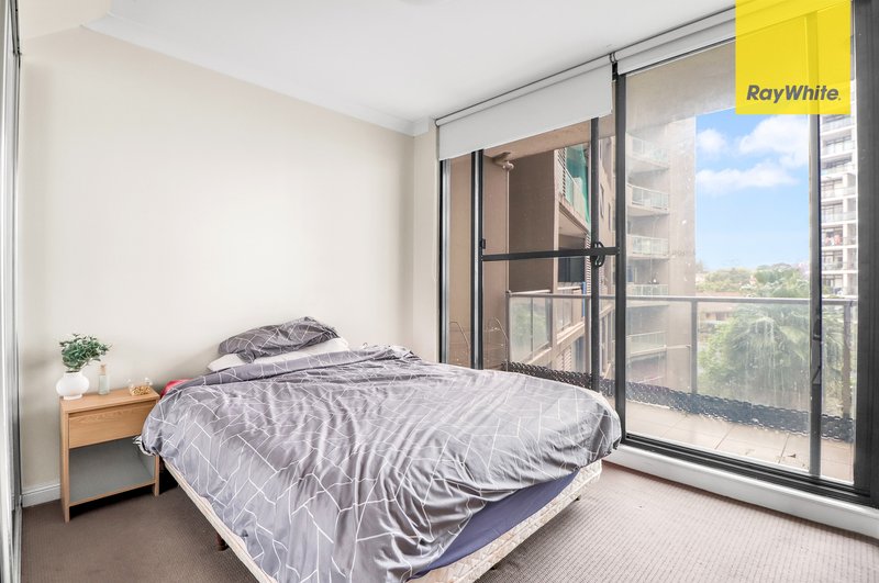 Photo - 401/31-37 Hassall Street, Parramatta NSW 2150 - Image 8