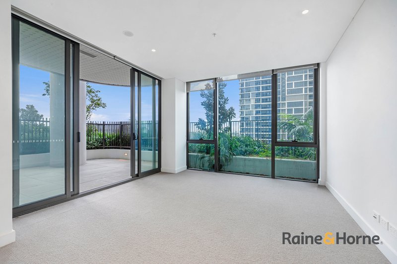 Photo - 401/36 Walker Street, Rhodes NSW 2138 - Image 2