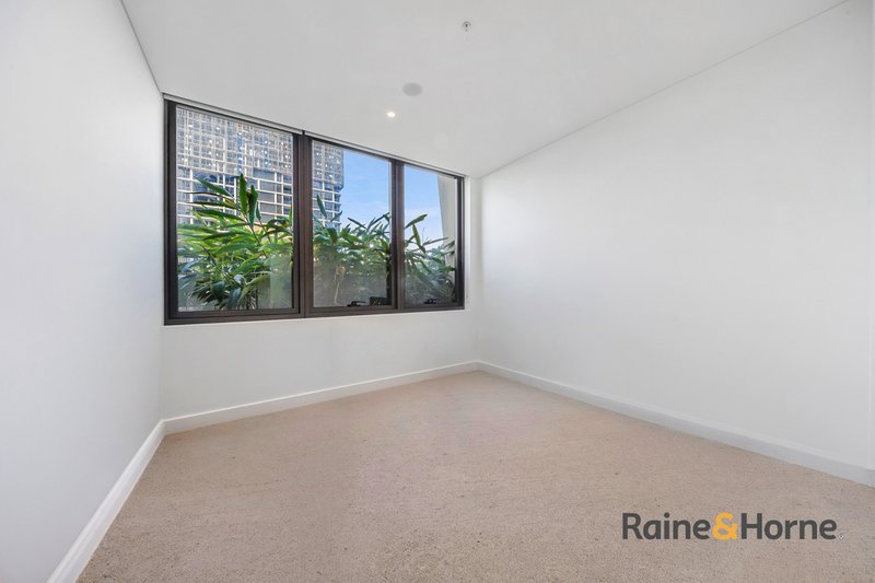 Photo - 401/36 Walker Street, Rhodes NSW 2138 - Image 6