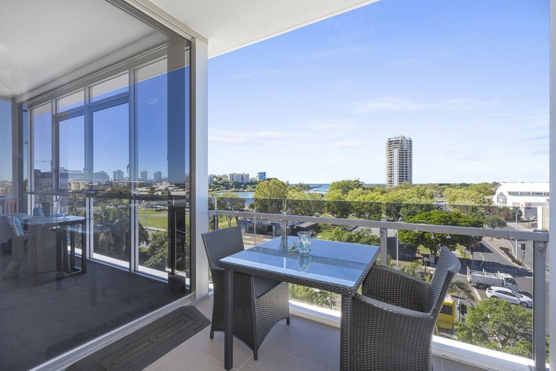 Photo - 401/37 Bay St, Ultima Harbourside , Tweed Heads NSW 2485 - Image 10