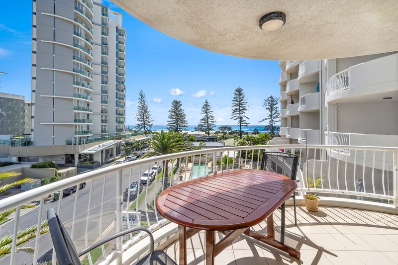 Photo - 401/4-10 Douglas Street, Coolangatta QLD 4225 - Image 13