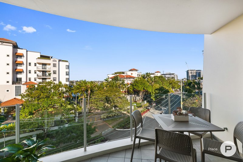 Photo - 401/42 Newstead Terrace, Newstead QLD 4006 - Image 5