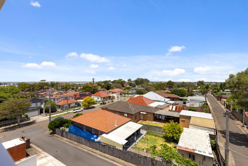 Photo - 401/45 Andover Street, Carlton NSW 2218 - Image 5