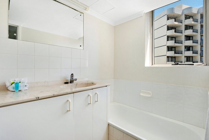 Photo - 40/155 Old Burleigh Road, Broadbeach QLD 4218 - Image 7