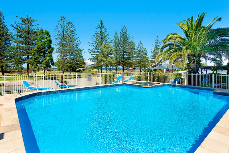 Photo - 40/155 Old Burleigh Road, Broadbeach QLD 4218 - Image 8