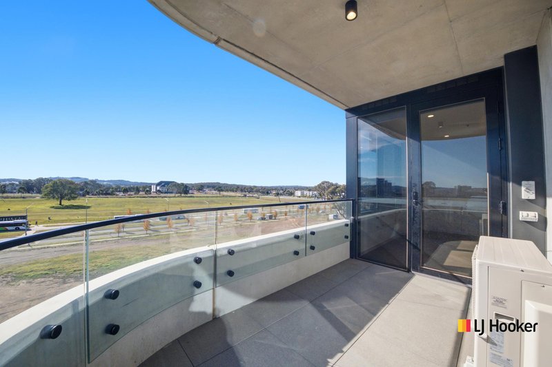 Photo - 401/61 Camilleri Way, Gungahlin ACT 2912 - Image 9