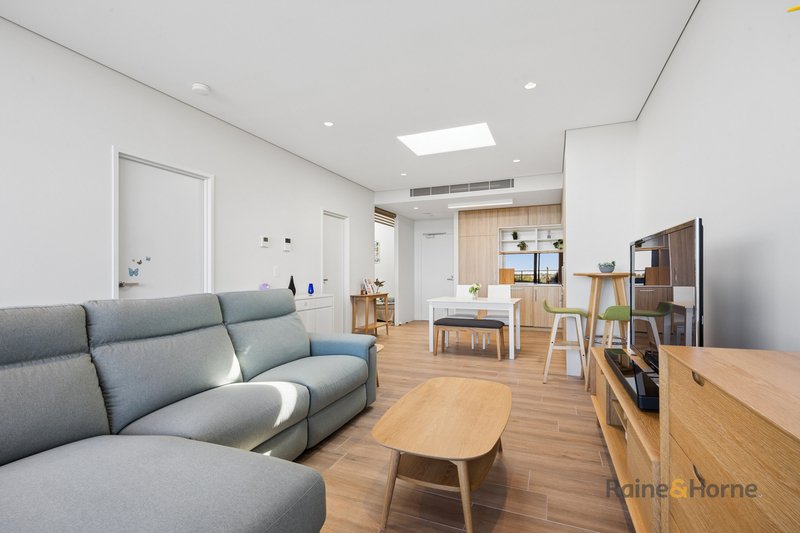 Photo - 401/62-70 Mobbs Lane, Eastwood NSW 2122 - Image 5