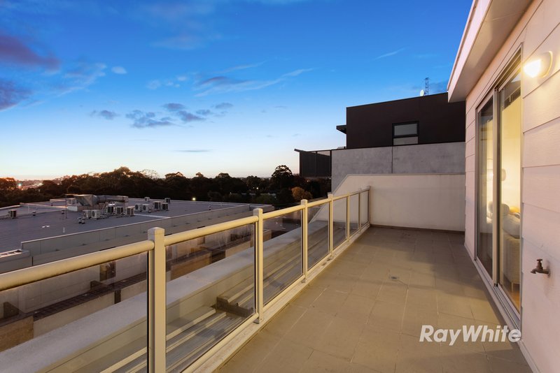 Photo - 401/77 Poath Road, Murrumbeena VIC 3163 - Image 4