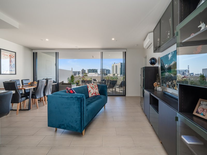 Photo - 401/9 Market Lane, Maroochydore QLD 4558 - Image 6