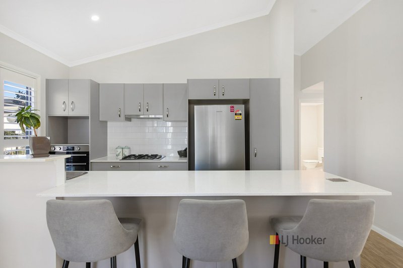 Photo - 40/2 Macleay Drive, Halekulani NSW 2262 - Image 2