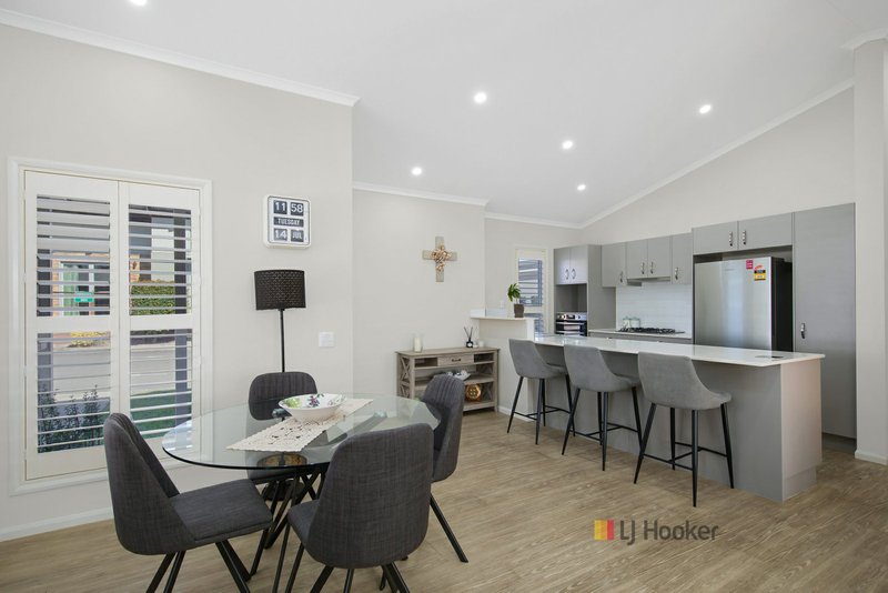 Photo - 40/2 Macleay Drive, Halekulani NSW 2262 - Image 4