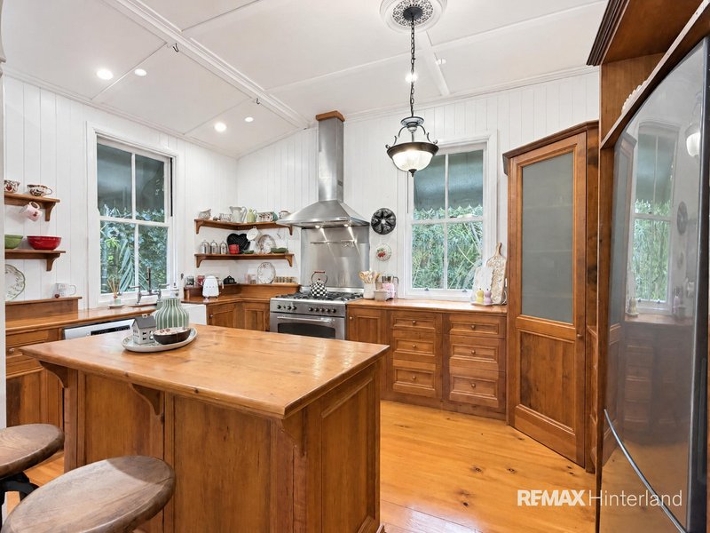 Photo - 402 Mountain View Road, Maleny QLD 4552 - Image 11