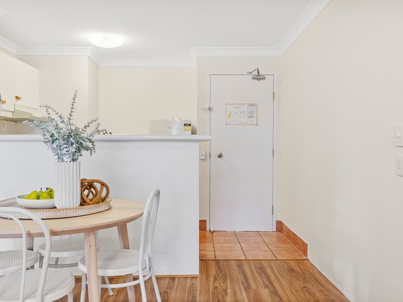Photo - 40/20-26 Anne Avenue, Broadbeach QLD 4218 - Image 6