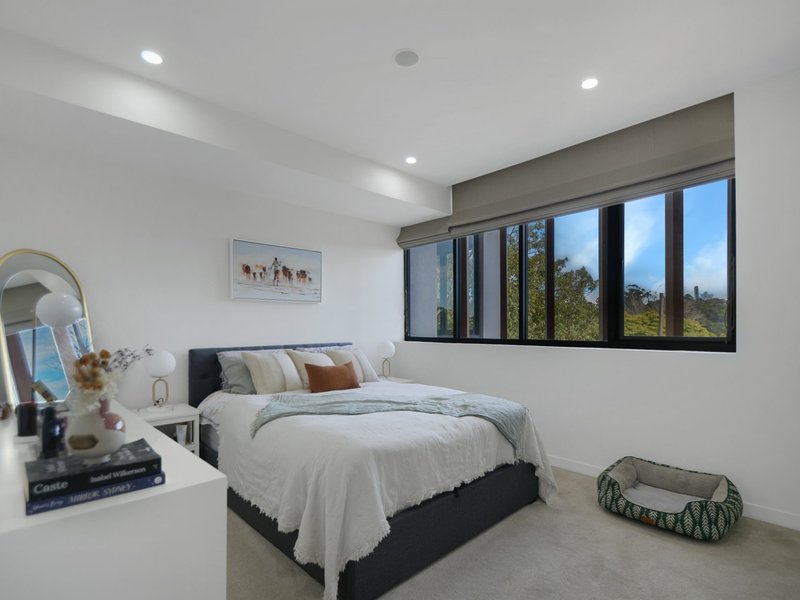 Photo - 402/10 Waterview Drive, Lane Cove NSW 2066 - Image 4