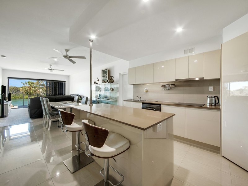 Photo - 402/10 Wyndham Avenue, Boyne Island QLD 4680 - Image 5