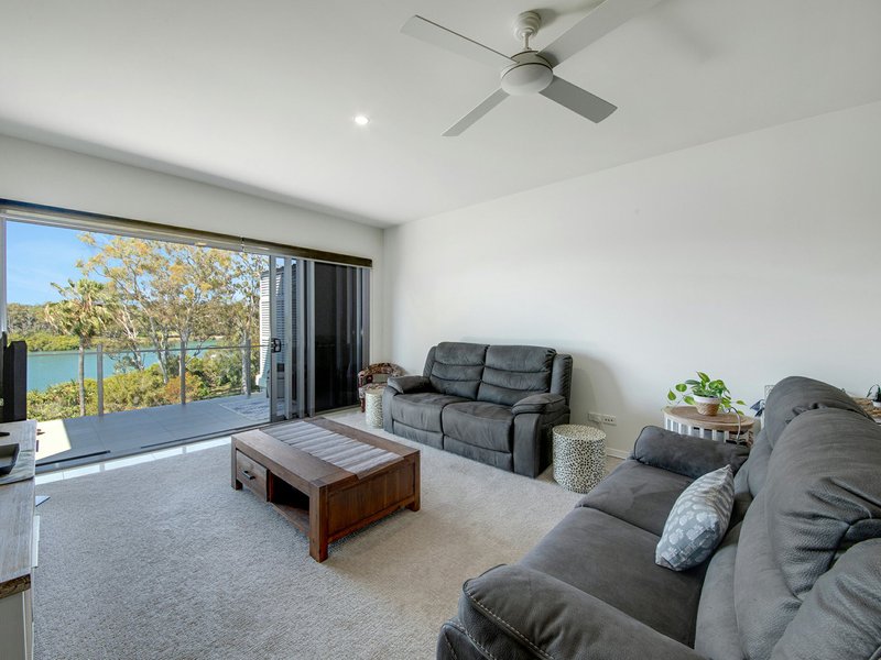 Photo - 402/10 Wyndham Avenue, Boyne Island QLD 4680 - Image 8