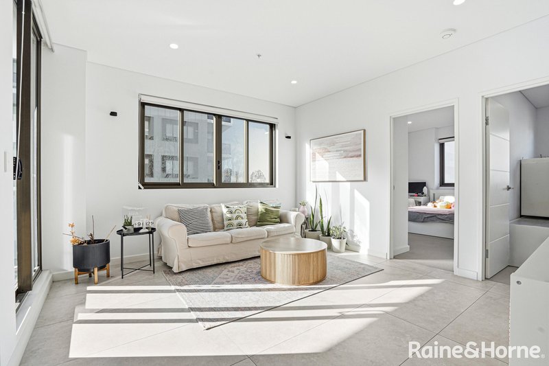 Photo - 402/12C Carson Lane, St Marys NSW 2760 - Image 2