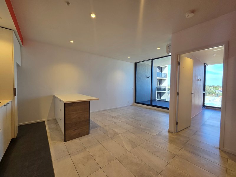 Photo - 402/19-21 Hanover Street, Oakleigh VIC 3166 - Image 2