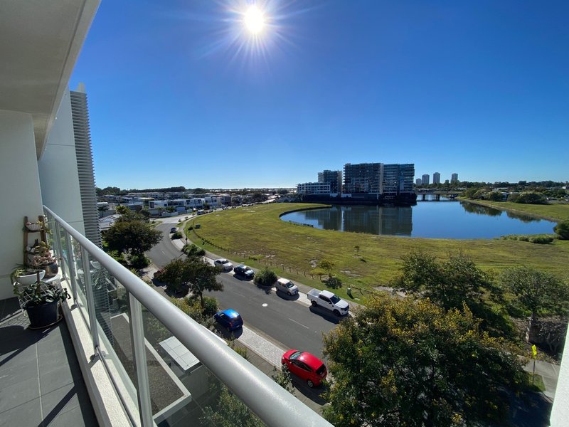 402/2 East Quay Drive, Biggera Waters QLD 4216