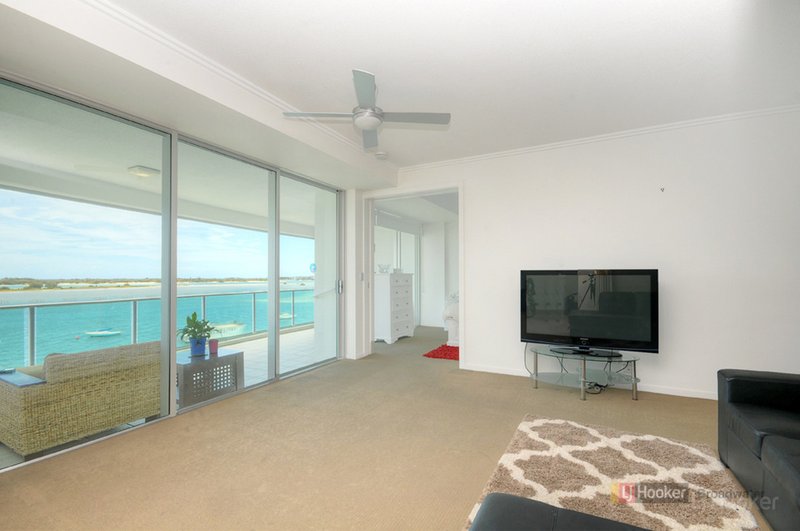 Photo - 402/300 Marine Parade, Labrador QLD 4215 - Image 5