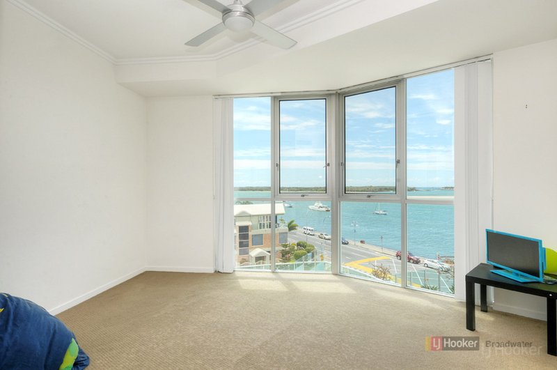 Photo - 402/300 Marine Parade, Labrador QLD 4215 - Image 8