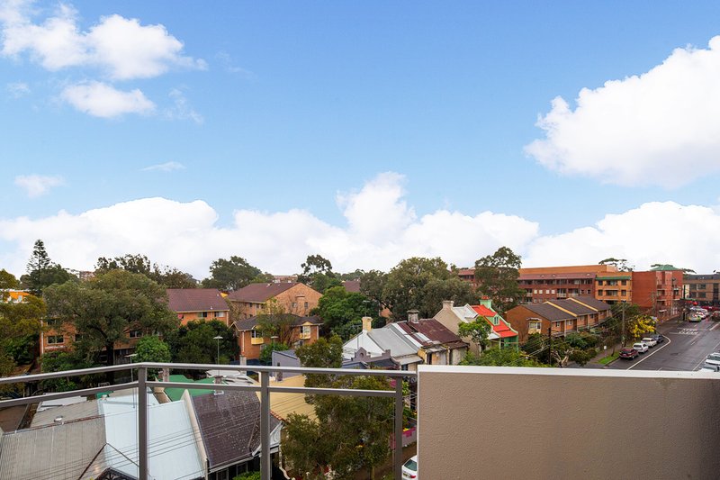 Photo - 402/32 Alice Street, Newtown NSW 2042 - Image 10