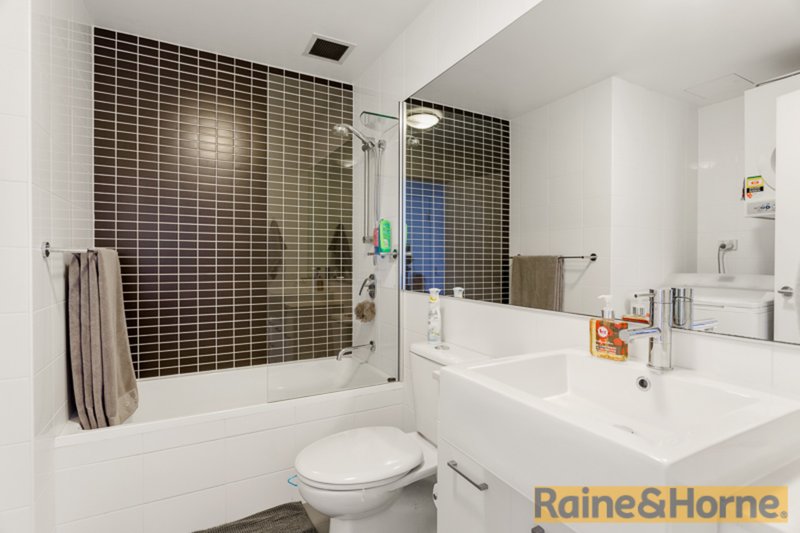 Photo - 402/33 Main Street, Rouse Hill NSW 2155 - Image 6