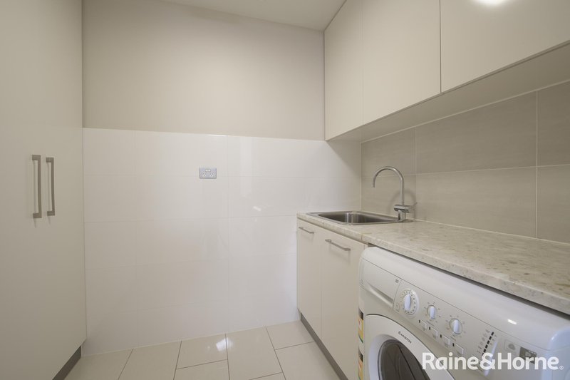 Photo - 402/35 Lord Street, Gladstone Central QLD 4680 - Image 14