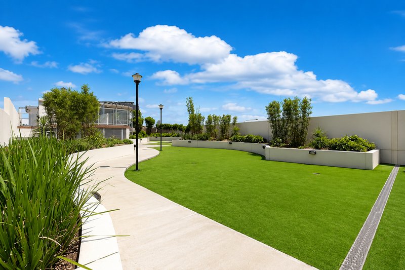 Photo - 402/392 Hamilton Road, Chermside QLD 4032 - Image 8