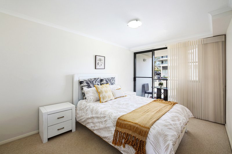 Photo - 402/5-7 Clarence Street, Port Macquarie NSW 2444 - Image 7