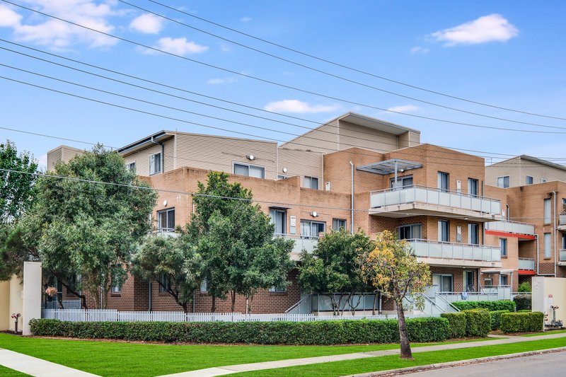 Photo - 40/26-32 Princess Mary Street, St Marys NSW 2760 - Image 1