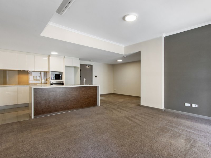 Photo - 402/60 Grose Avenue, Cannington WA 6107 - Image 5