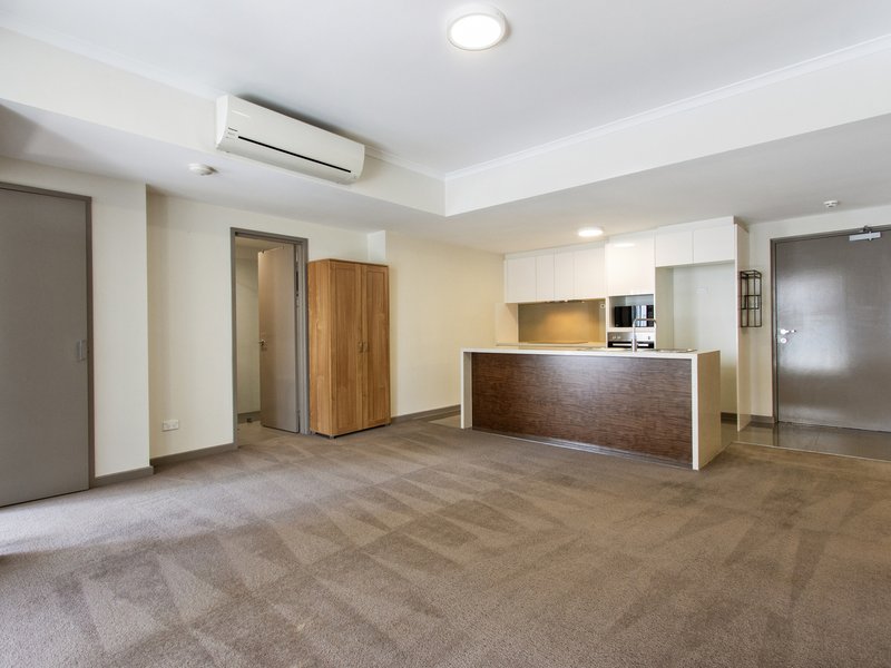 Photo - 402/60 Grose Avenue, Cannington WA 6107 - Image 6