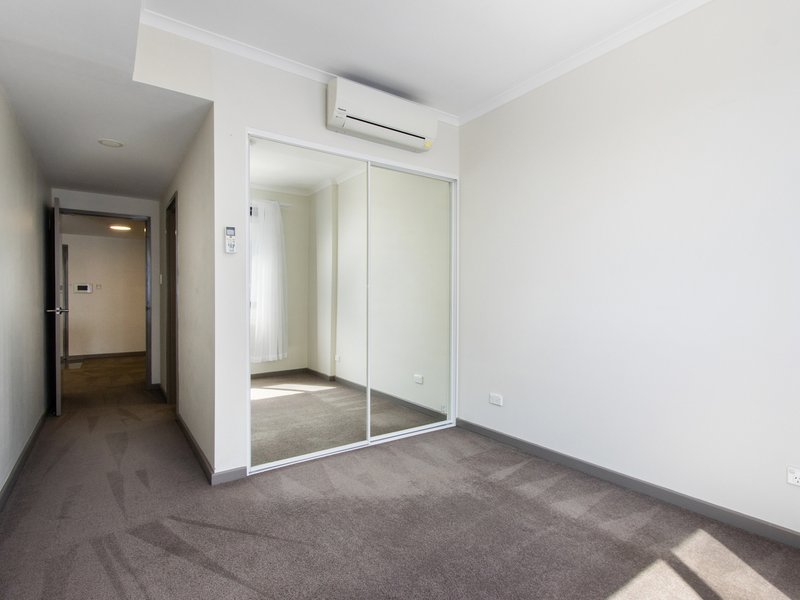 Photo - 402/60 Grose Avenue, Cannington WA 6107 - Image 15