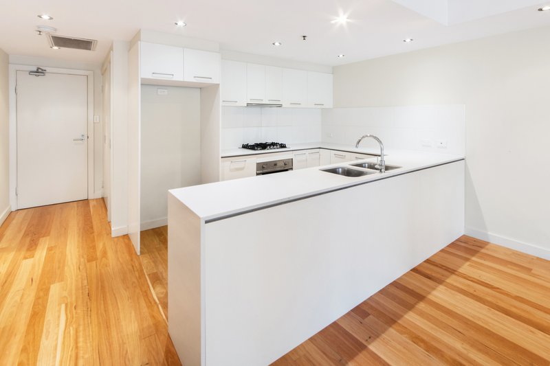 Photo - 402/62 Foster Street, Surry Hills NSW 2010 - Image 4