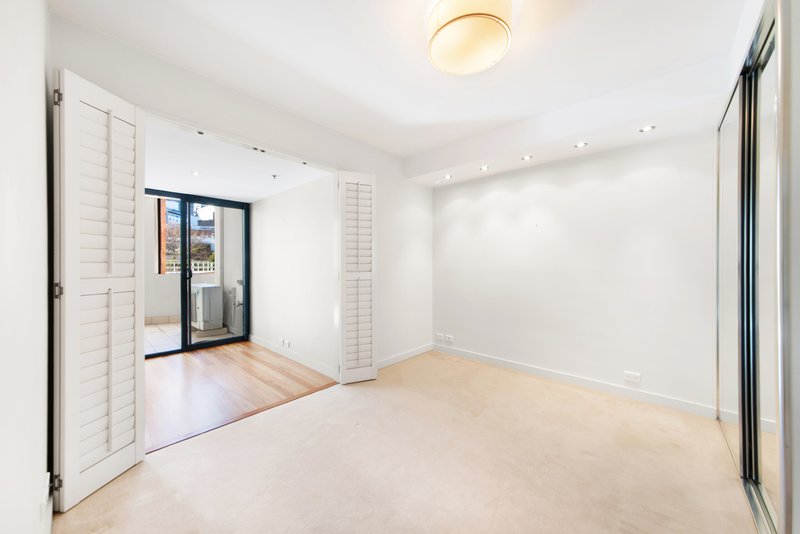 Photo - 402/62 Foster Street, Surry Hills NSW 2010 - Image 5
