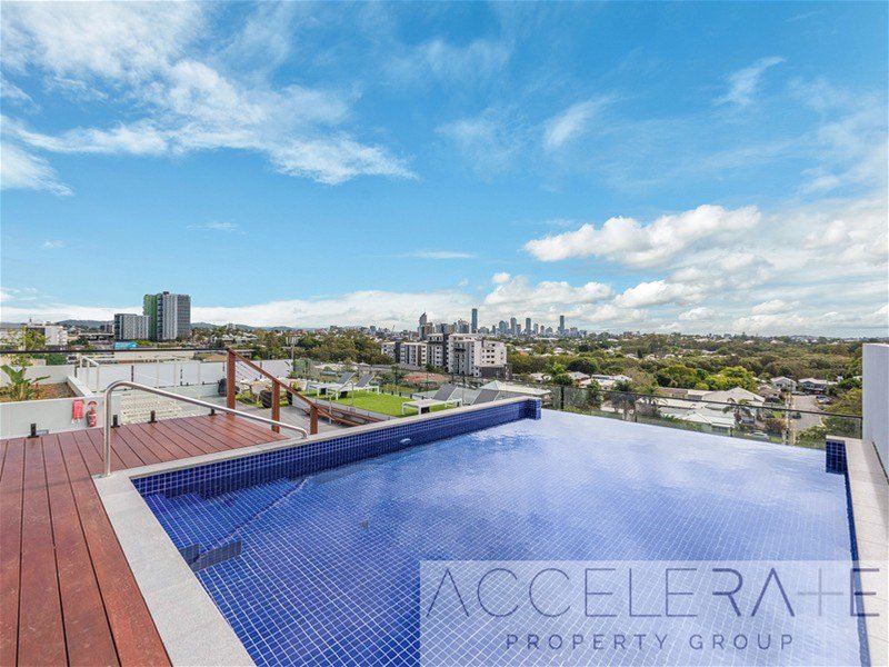 Photo - 402/89 Old Cleveland Road, Stones Corner QLD 4120 - Image 4