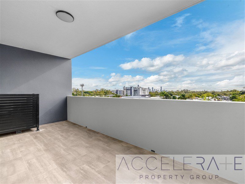 Photo - 402/89 Old Cleveland Road, Stones Corner QLD 4120 - Image 5