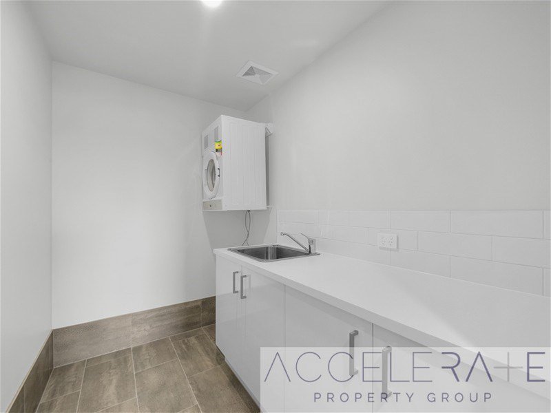 Photo - 402/89 Old Cleveland Road, Stones Corner QLD 4120 - Image 12