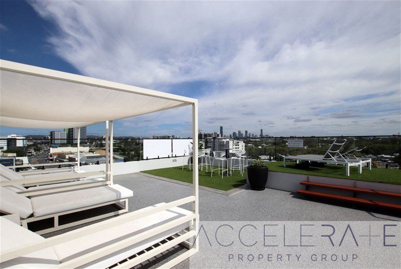 Photo - 402/89 Old Cleveland Road, Stones Corner QLD 4120 - Image 13