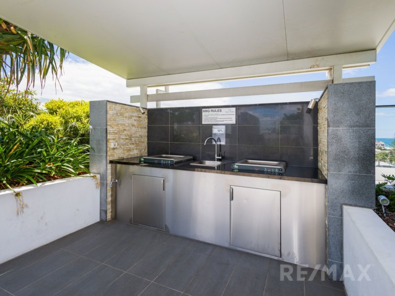 Photo - 402/9-15 Markeri Street, Mermaid Beach QLD 4218 - Image 6