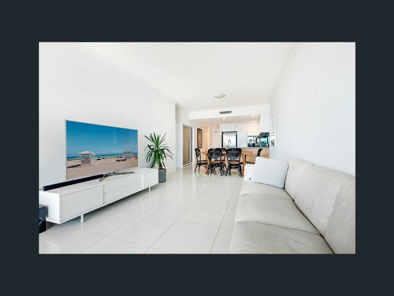 Photo - 402/9-15 Markeri Street, Mermaid Beach QLD 4218 - Image 9