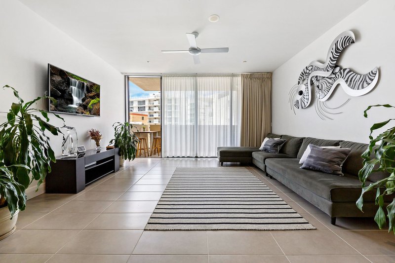 Photo - 402/99 Marine Parade, Redcliffe QLD 4020 - Image 8